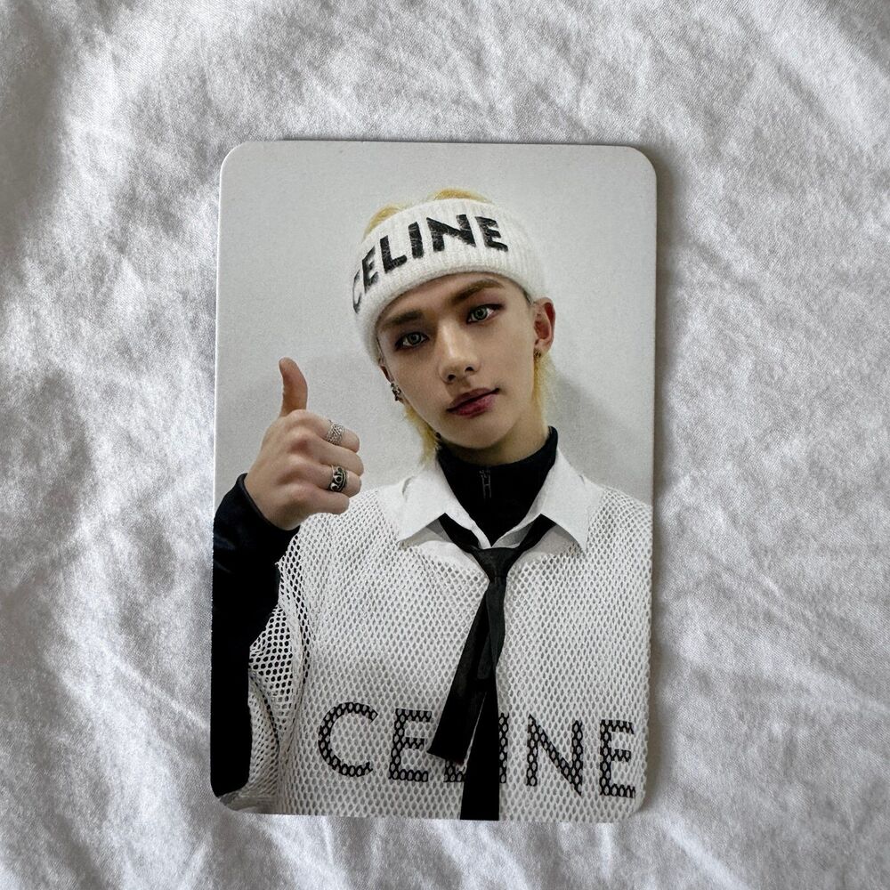 Hyunjin Oddinary Shopee VC photocard